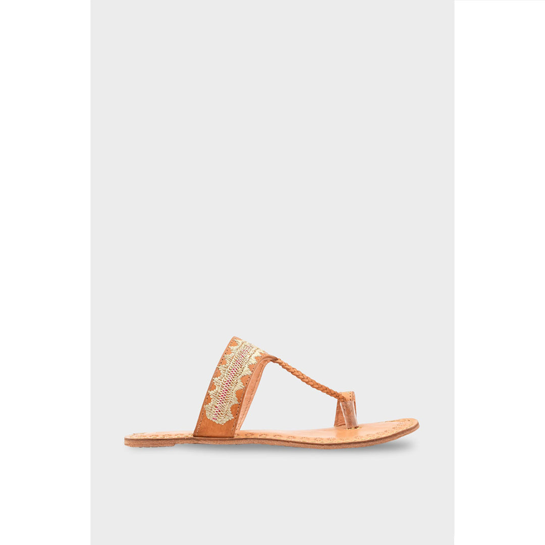 Beige Kolapoori Chappal EC0255