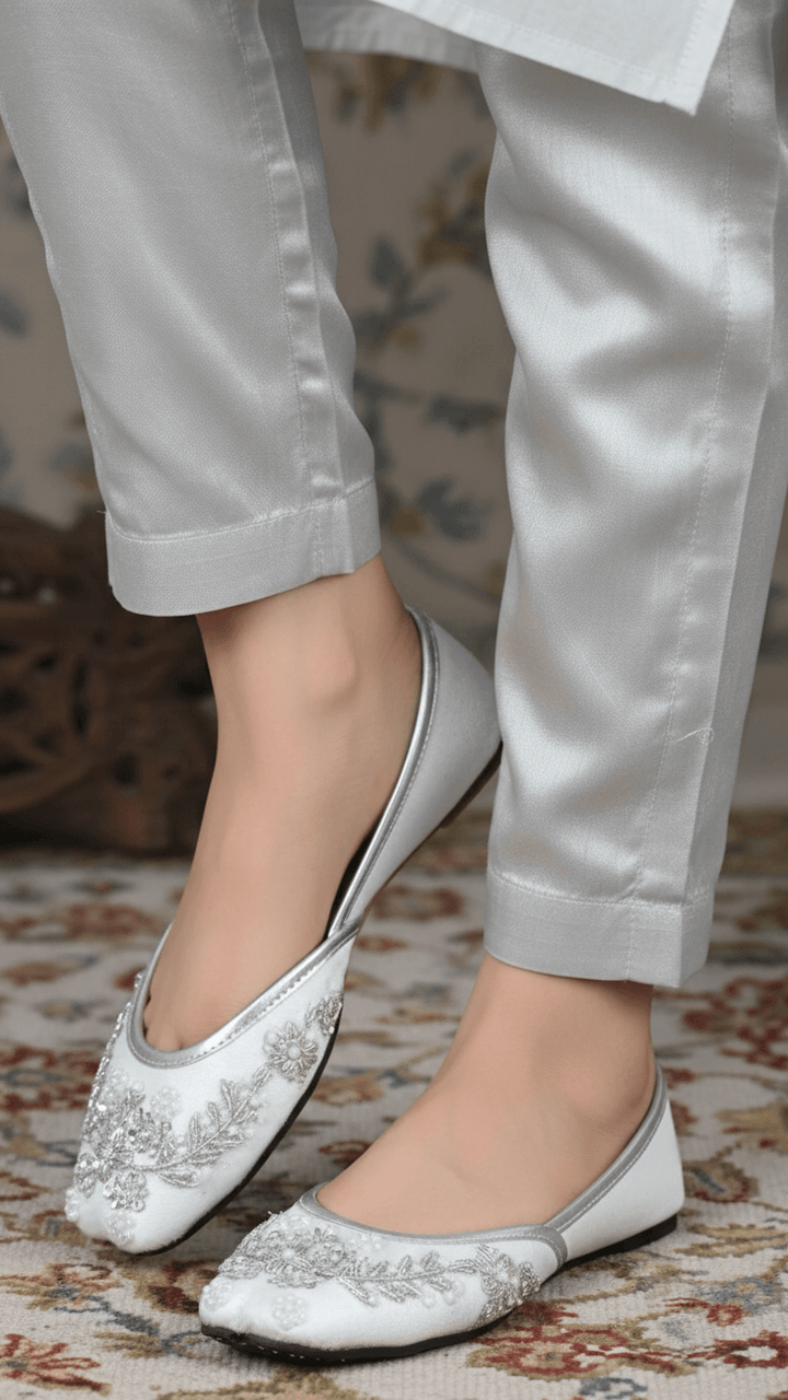 White Fancy Khusa EC8547