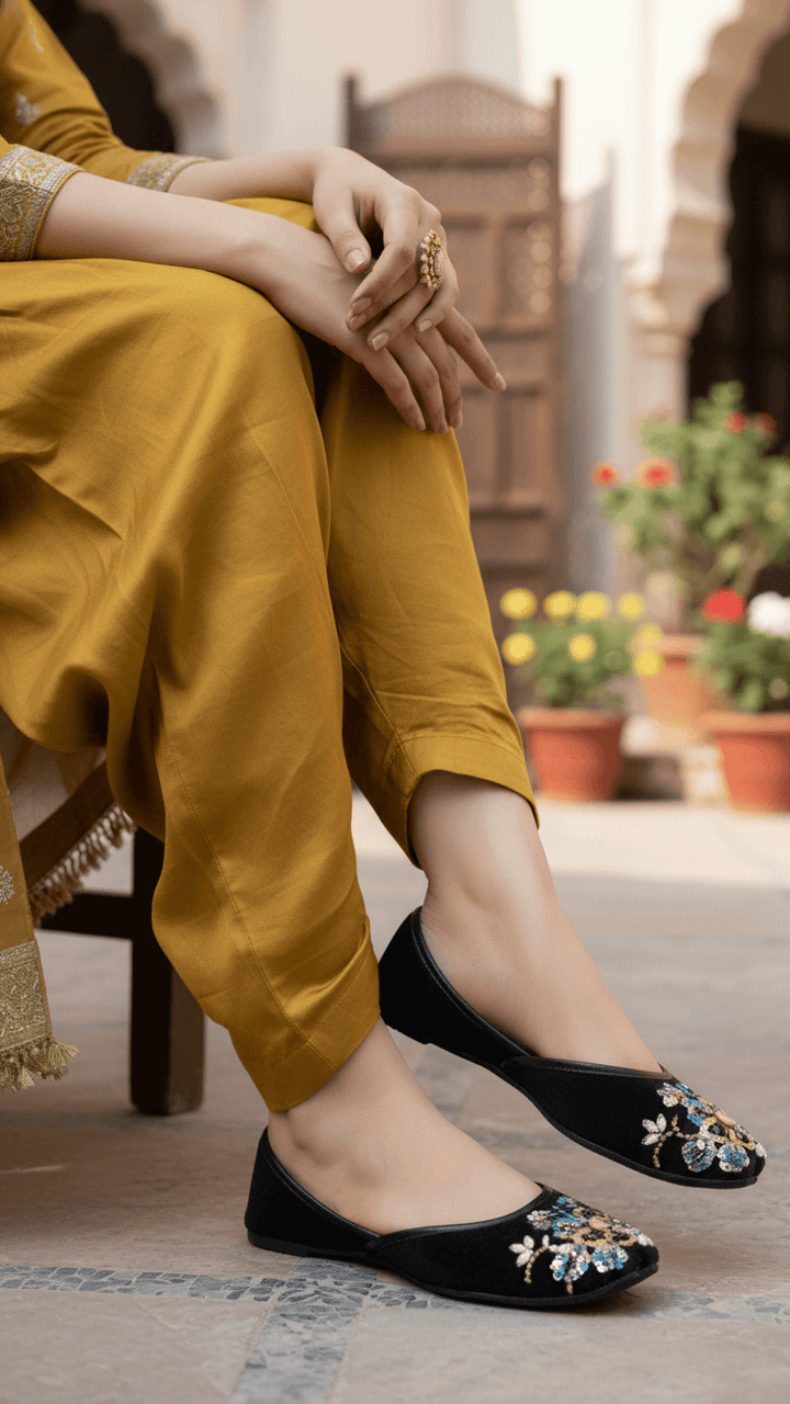 Black Fancy Women Khusa EC8558