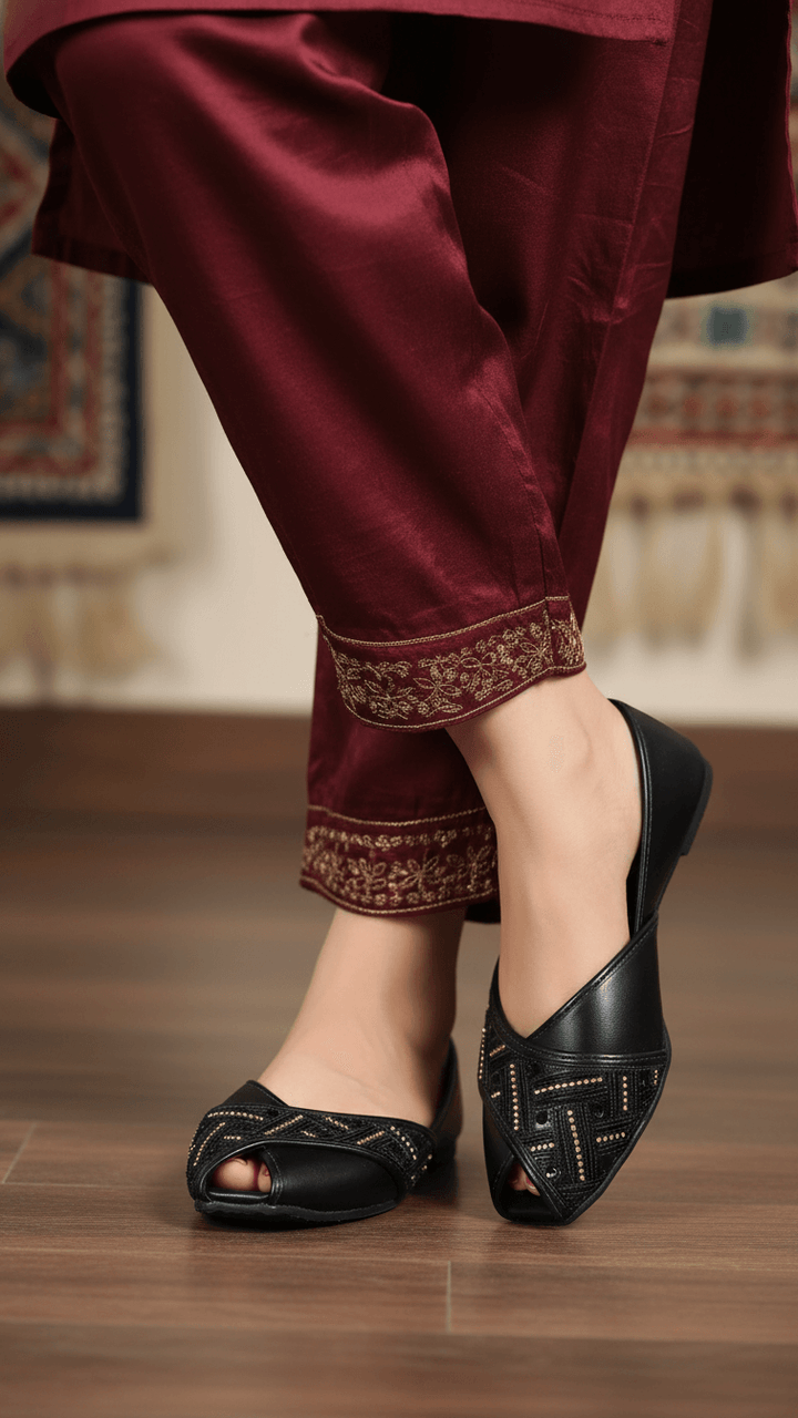 Black Fancy Khusa EC8564