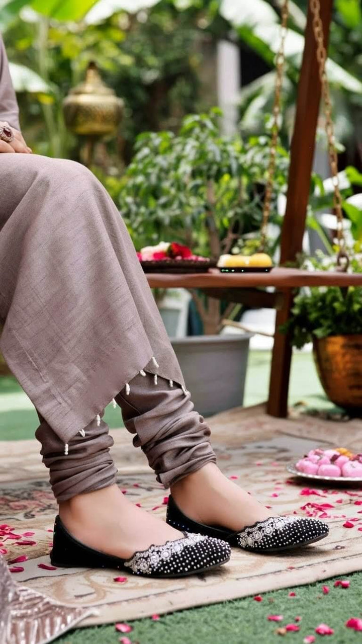 Black Fancy Khusa EC8567