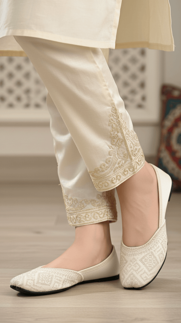 White Casual Khusa EC8576