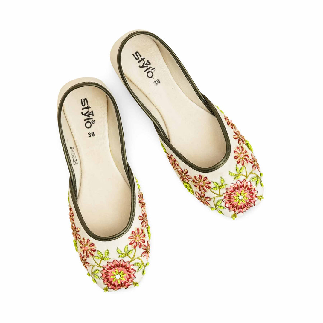 White Ethnic Khusa EC8586