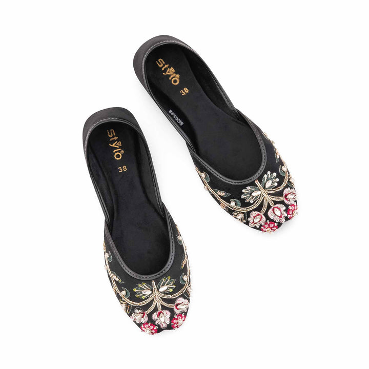 Black Ethnic Khussa For Ladies EC8592
