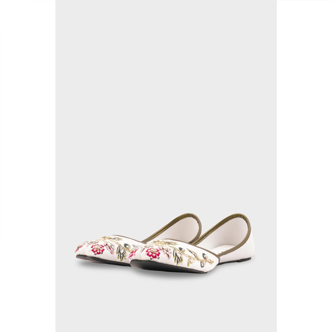 White Ethnic Khussa EC8592