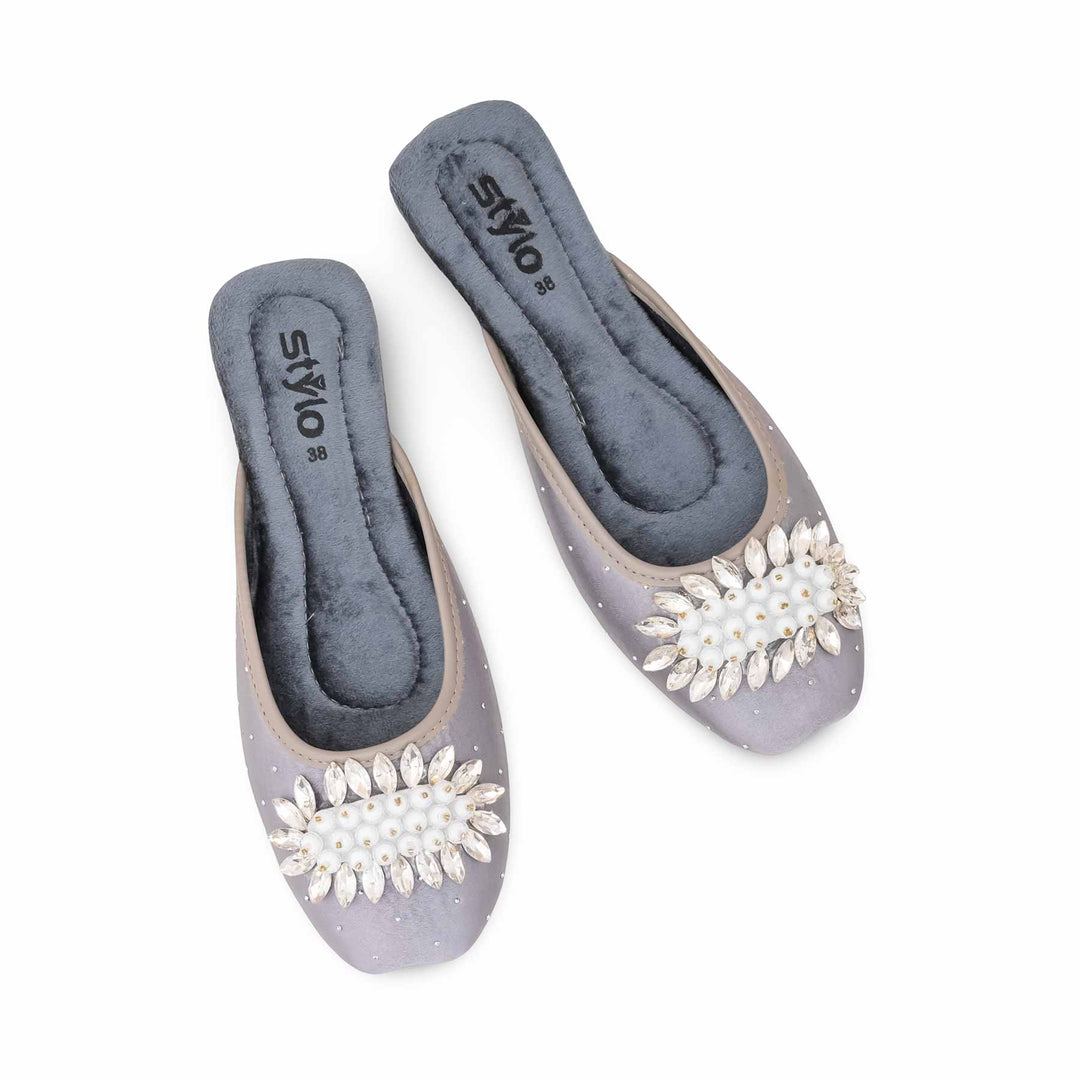 Grey Ethnic Back Open Khusa For Women EC8596