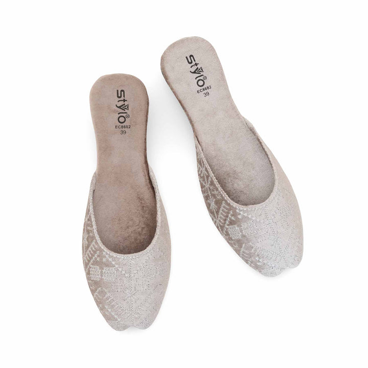 Grey Ethnic Back Open Khusa For Women EC8602