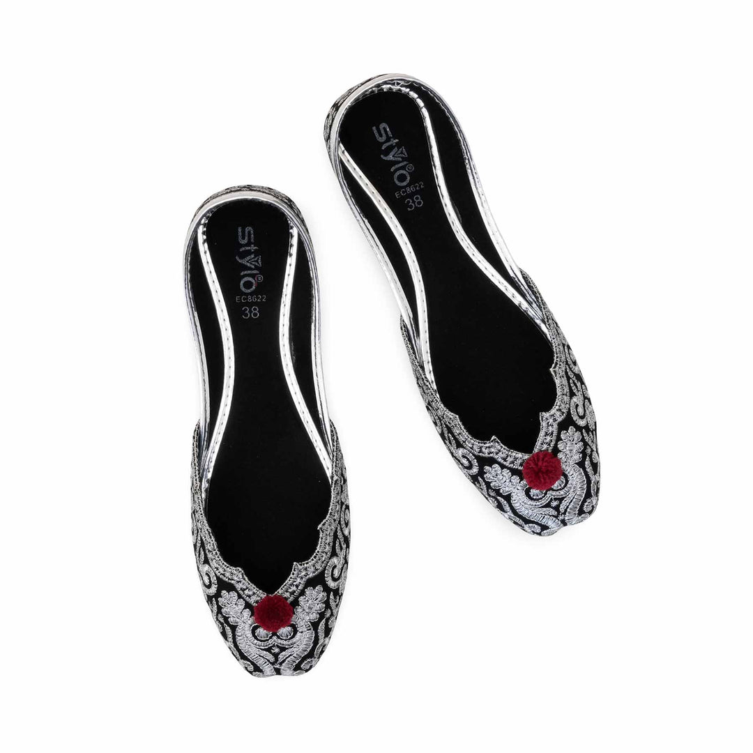 Silver Ethnic Khusa For Ladies EC8622