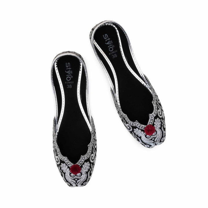 Silver Ethnic Khusa For Ladies EC8622