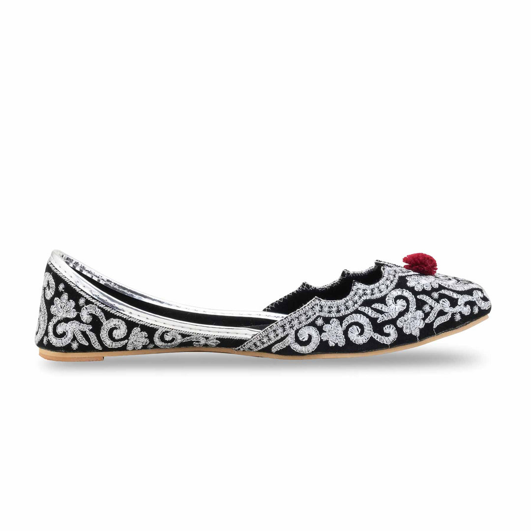 Silver Ethnic Khusa For Ladies EC8622