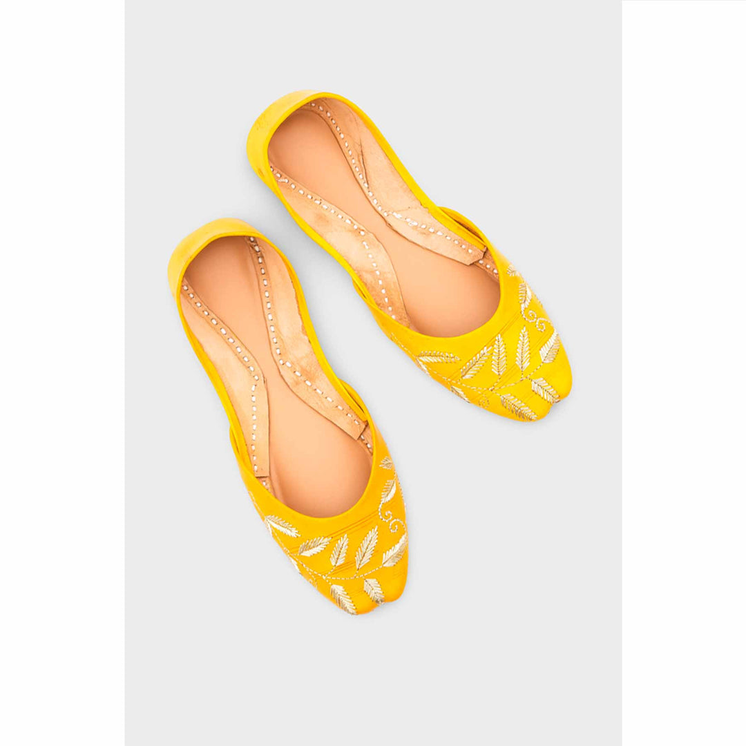 Yellow Ethnic Khussa EC8658