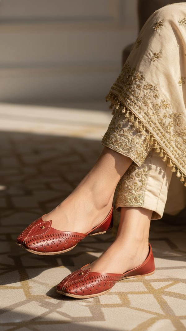 Maroon Ethnic Khussa EC8666