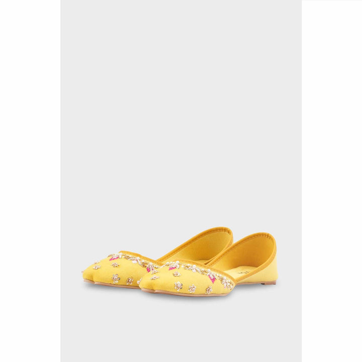 Yellow Ethnic Khussa For Women EC8691