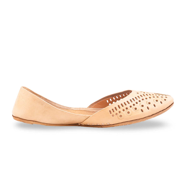 Cream Ethnic Khussa For Ladies EC8744