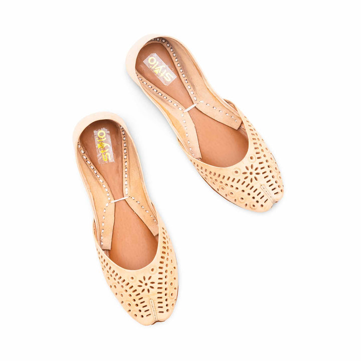 Cream Ethnic Khussa For Ladies EC8744