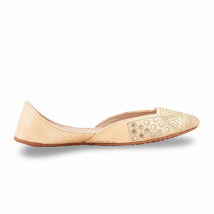 Golden Ethnic Khussa For Ladies EC8767