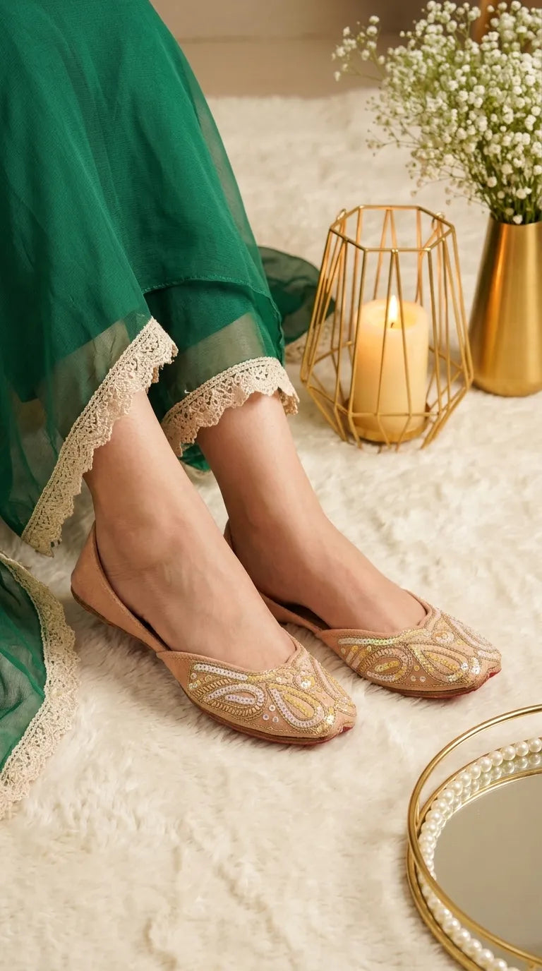 Fawn Ethnic Khussa For Ladies EC8769