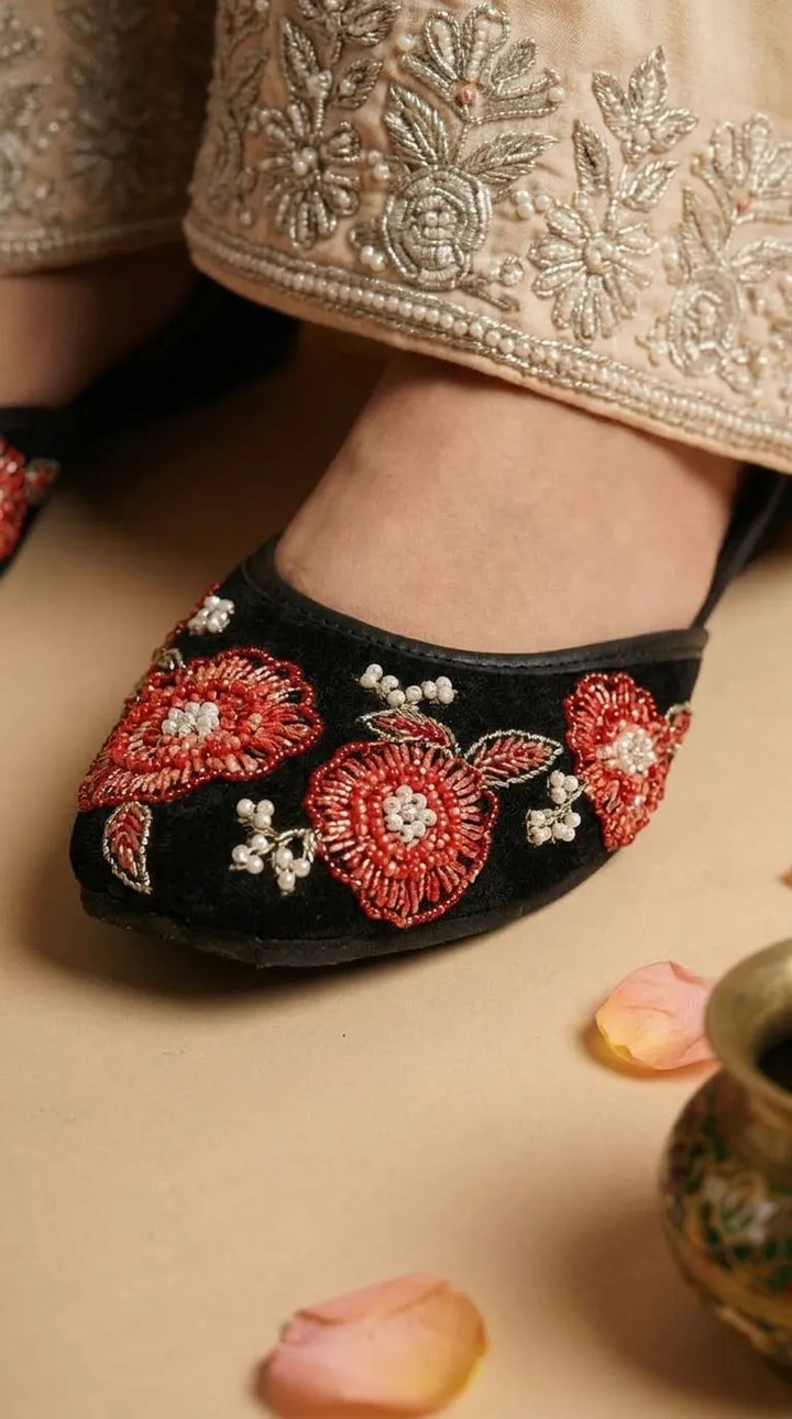 Black Ethnic Khussa For Ladies EC8815