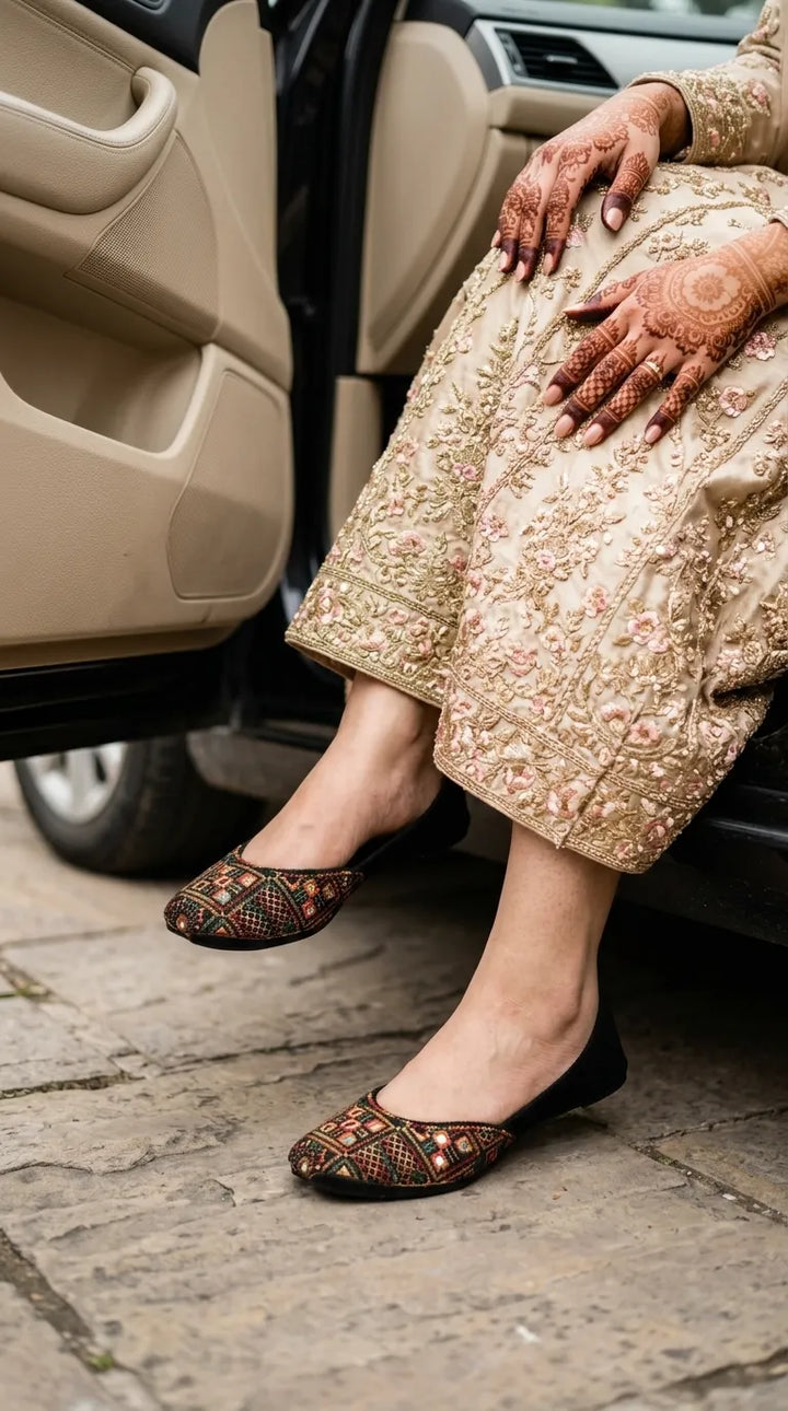 Black Ethnic Khussa For Ladies EC8830