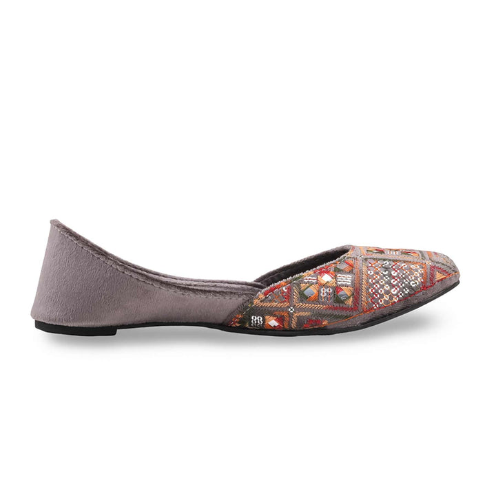 Brown Ethnic Khussa For Ladies EC8830