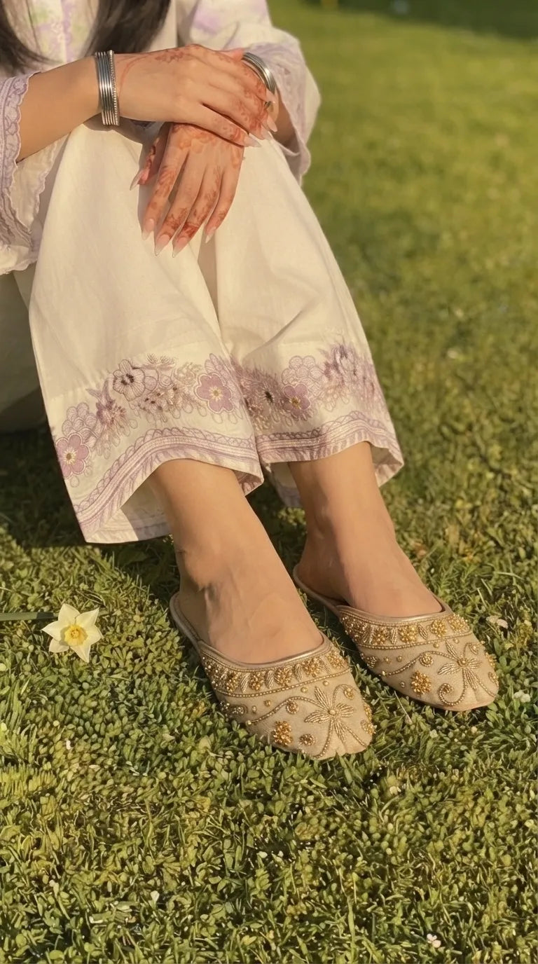 Fawn Ethnic Khussa For Women EC8844