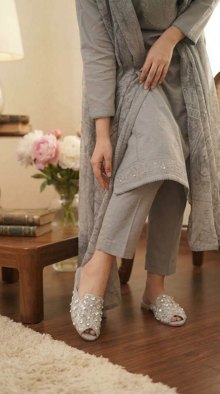Grey Ethnic Back Open Khussa For Ladies EC8845