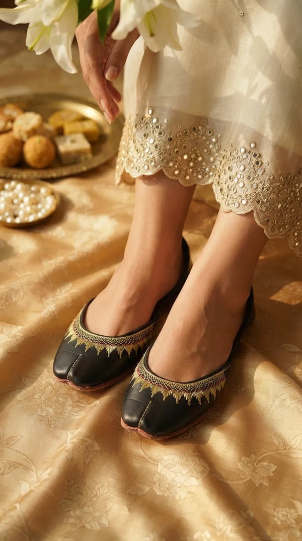 Black Leather Khussa For Women EC8893