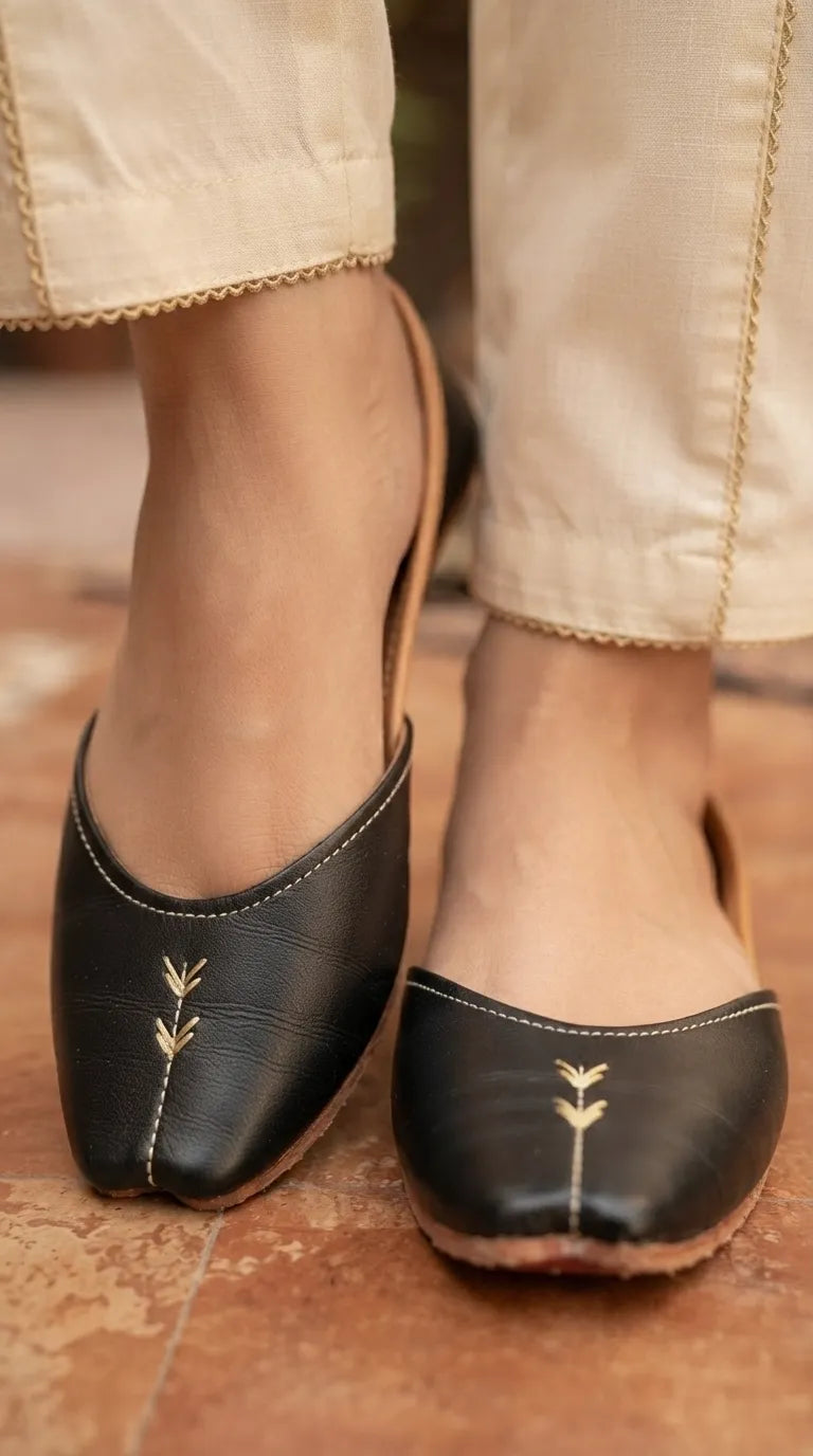 Black Leather Khussa For Ladies EC8925