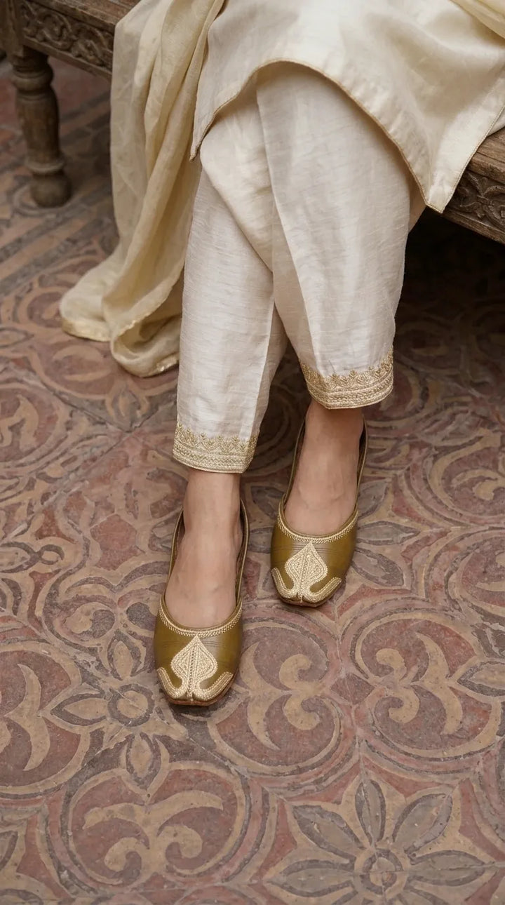 Mehndi Leather Khussa For Ladies EC8926