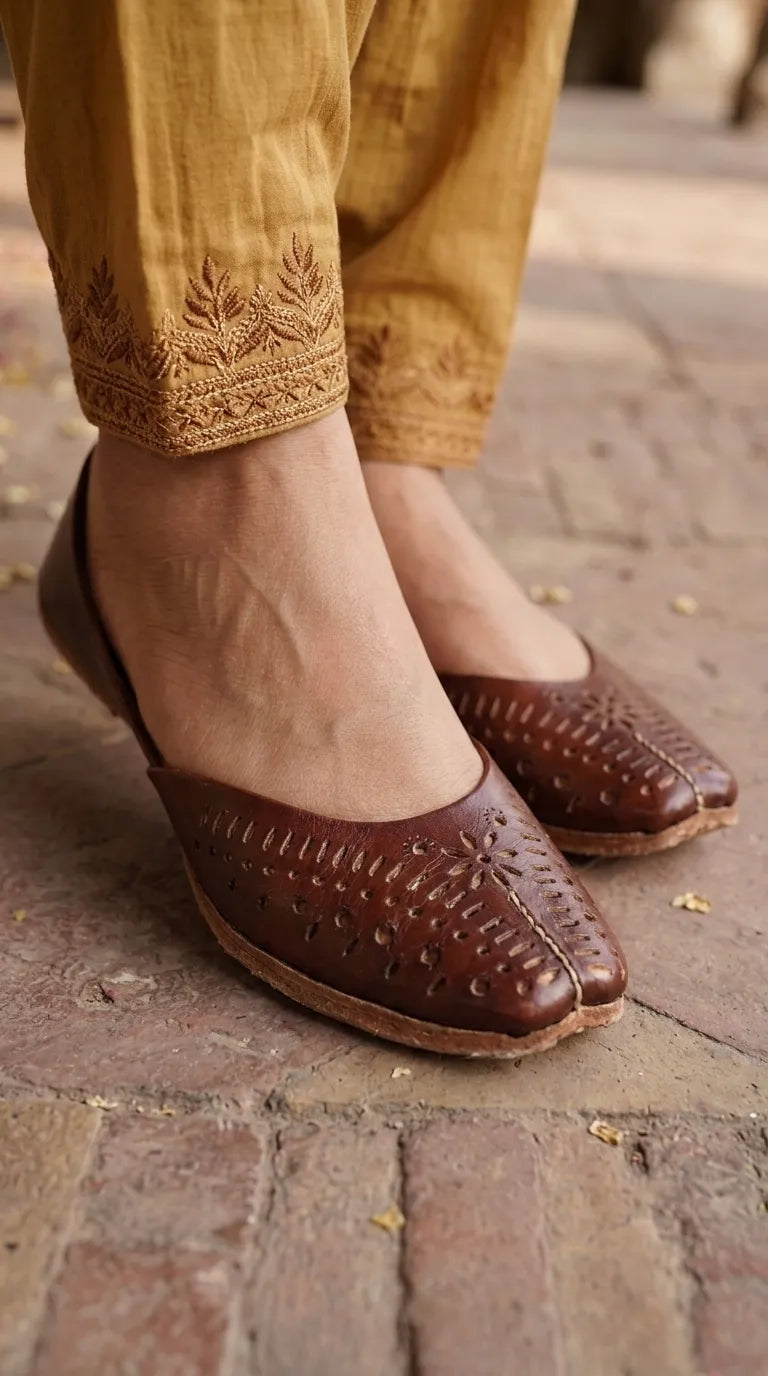Maroon Leather Khussa For Ladies EC8928