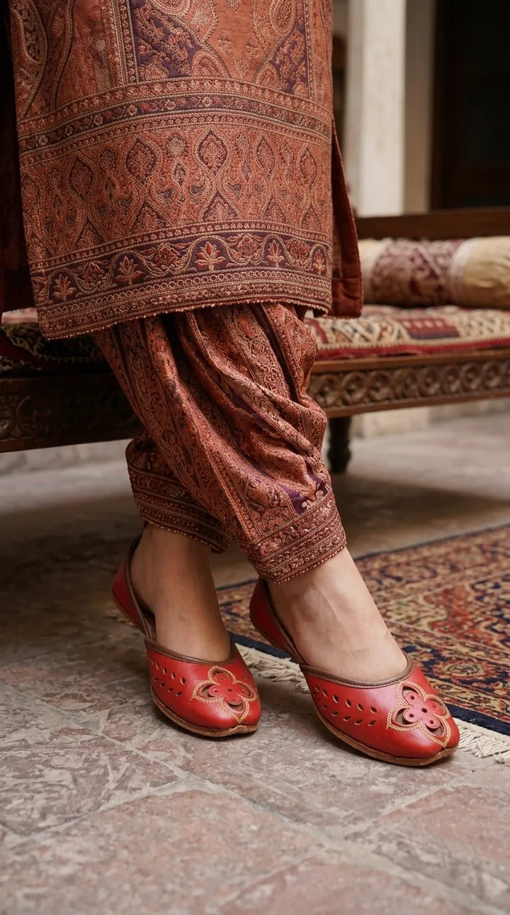 Red Leather Khussa For Ladies EC8935