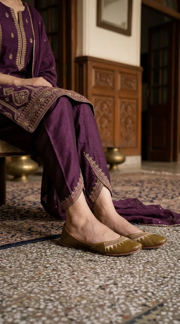 Mehndi Leather Khussa For Ladies EC8937