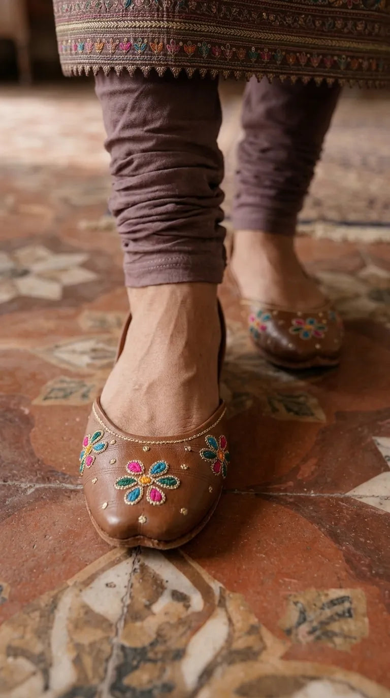 Brown Leather Khussa For Ladies EC8940