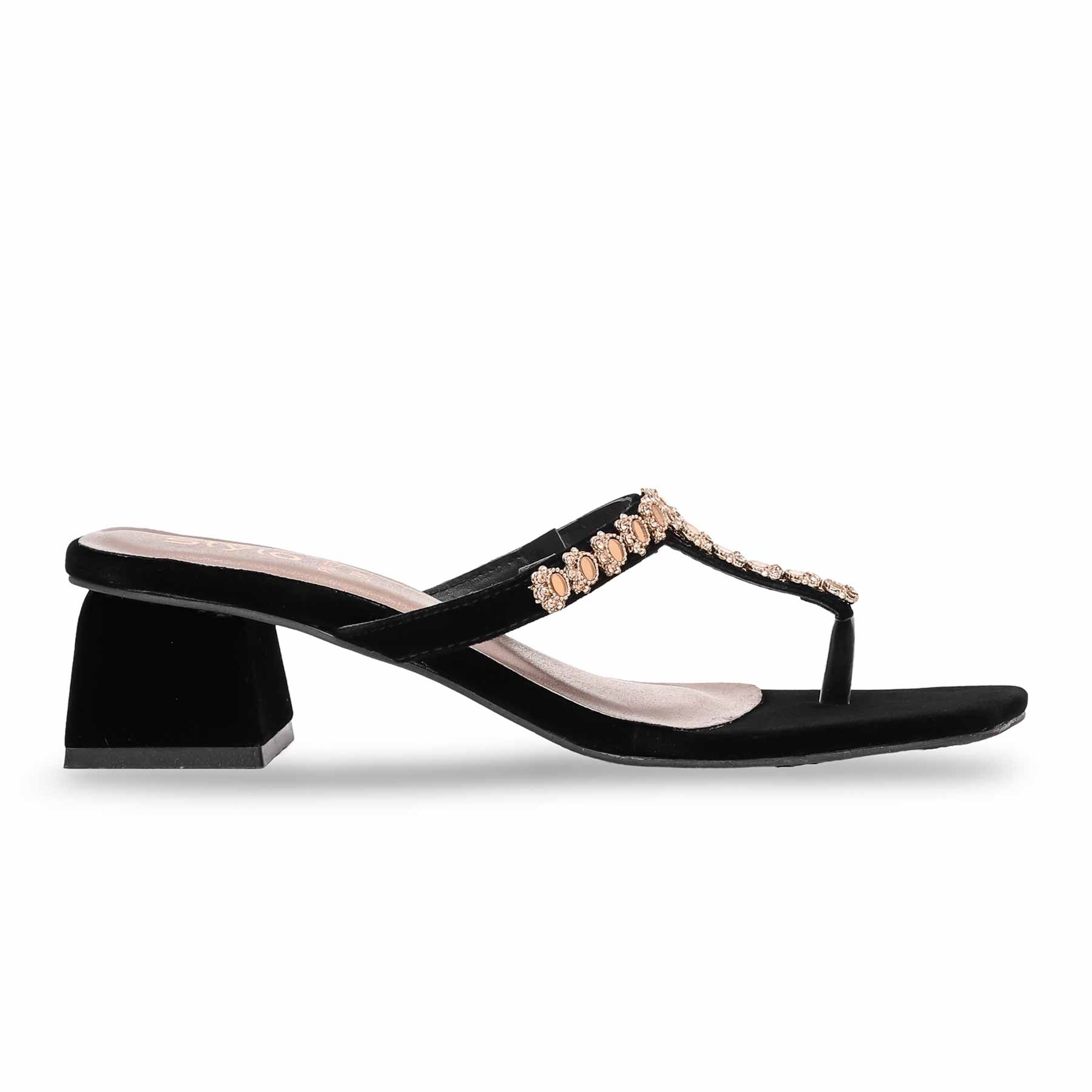 Black Fancy Chappal FN0733