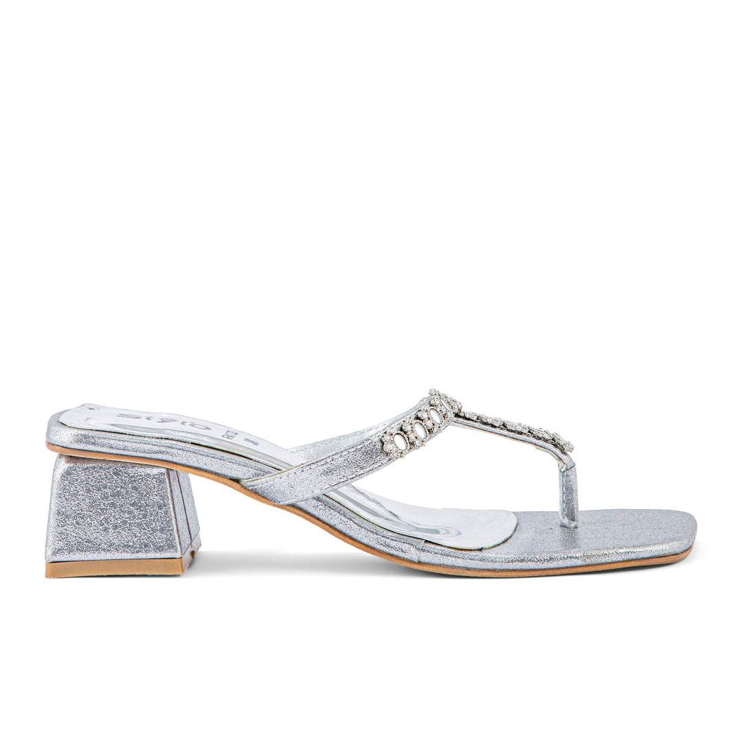 Silver Fancy Chappal FN0733