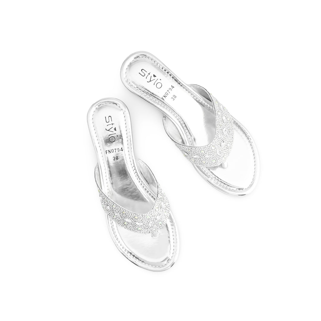 Silver Fancy Chappal FN0794