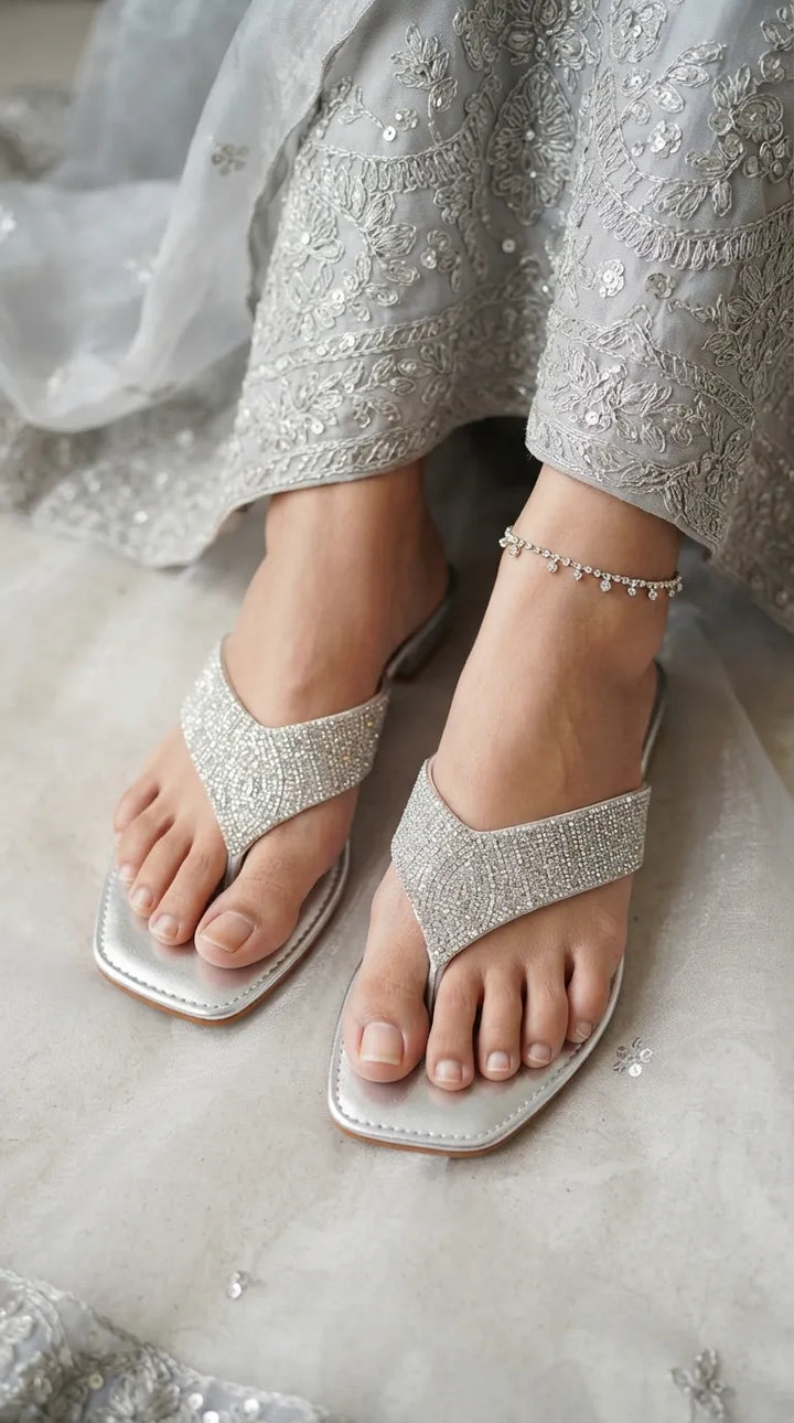 Silver Fancy Chappal For Women FN0832