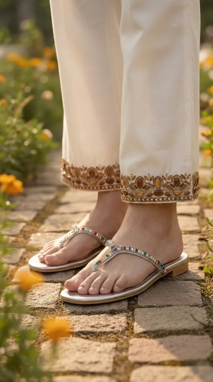 Silver Fancy Chappal For Women FN0863