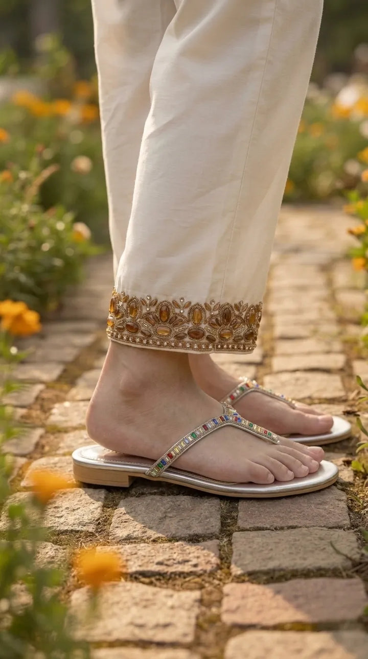 Silver Fancy Chappal For Women FN0863