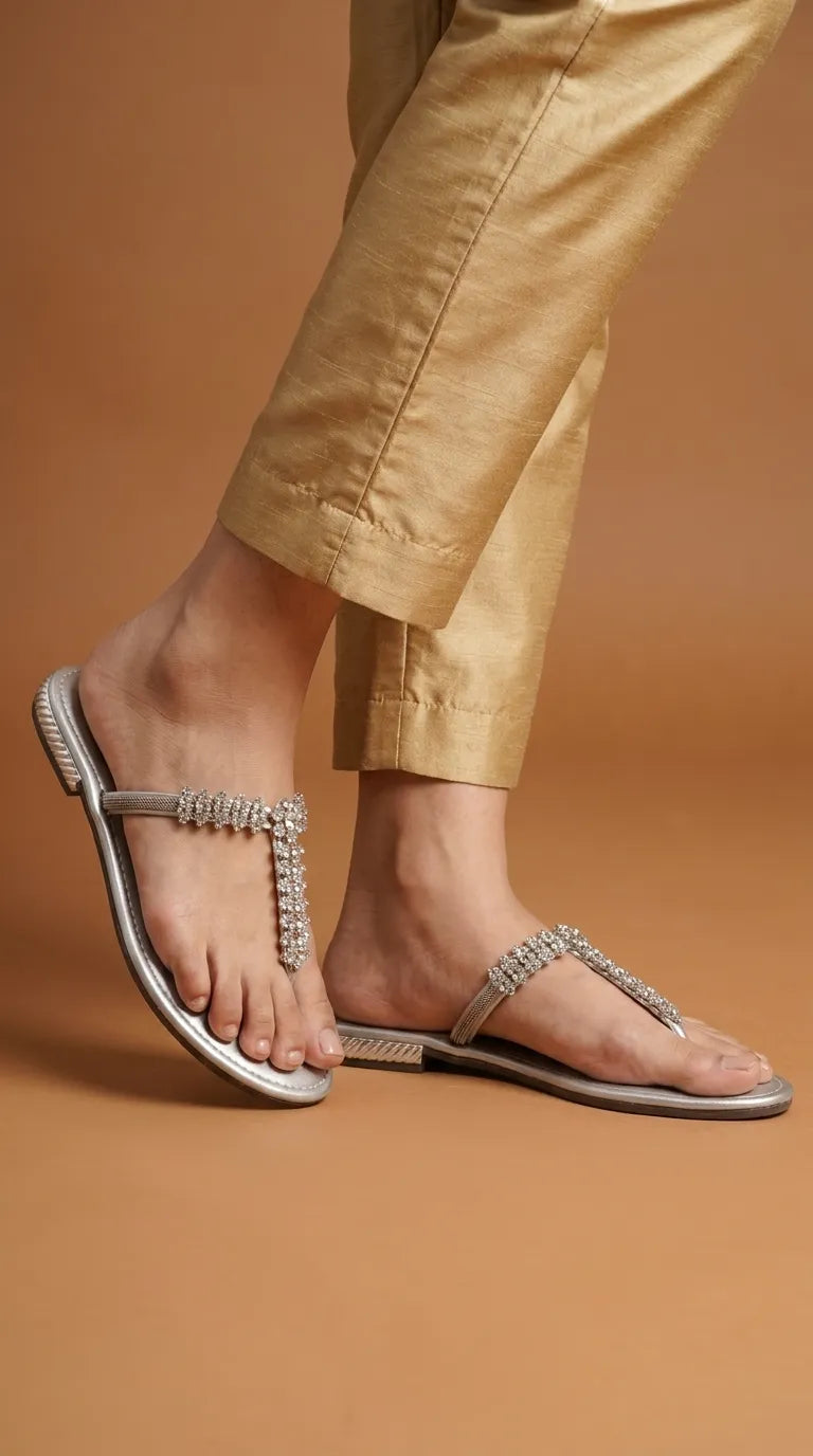 Silver Fancy Chappal For Women FN0866