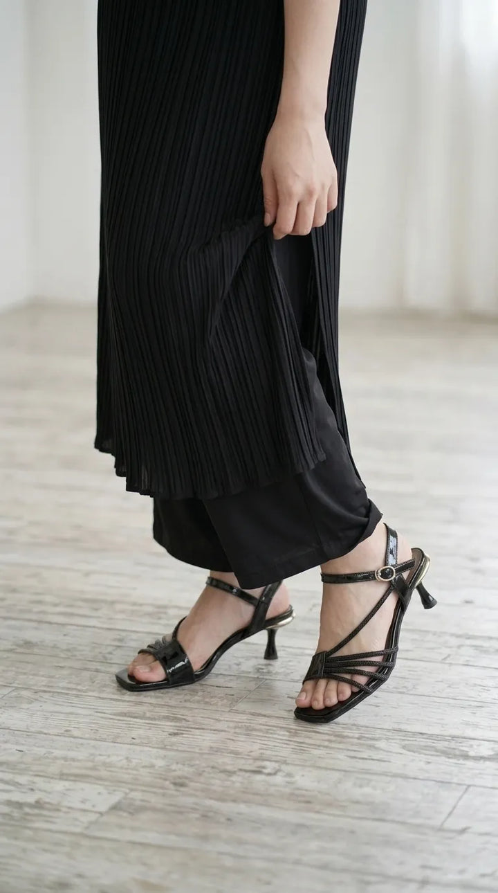 Black Fancy Sandal For Ladies FN6430