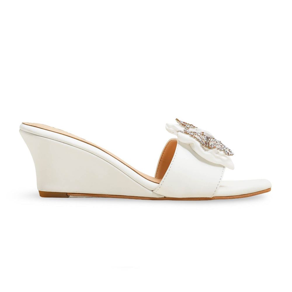 White Fancy Women Slipper FN7935