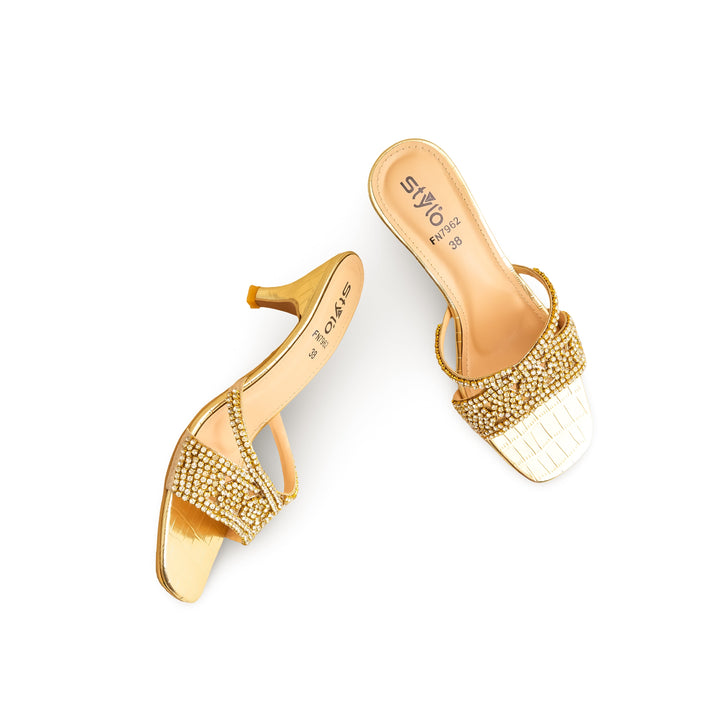 Golden Fancy Slipper FN7962