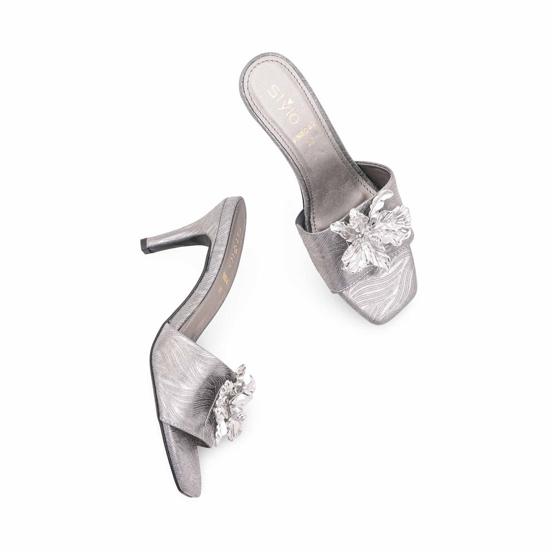 Grey Fancy Slipper For Ladies FN8042