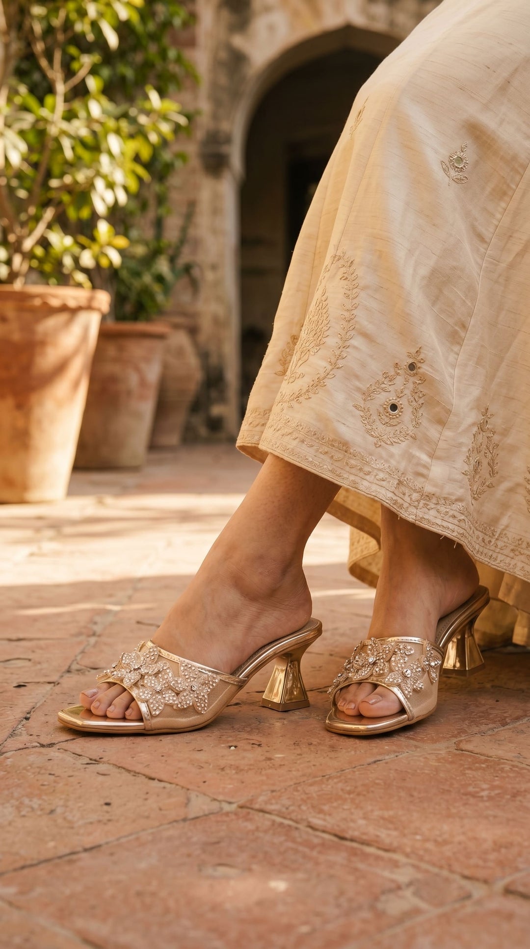 Golden Fancy Slipper For Ladies FN8107