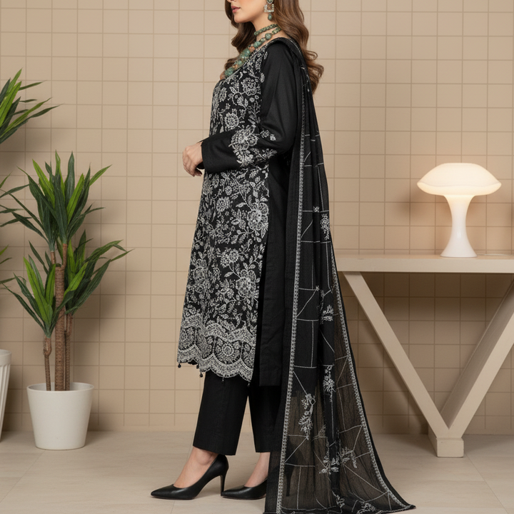 3PC Unstitched Embroidered Suit US5496