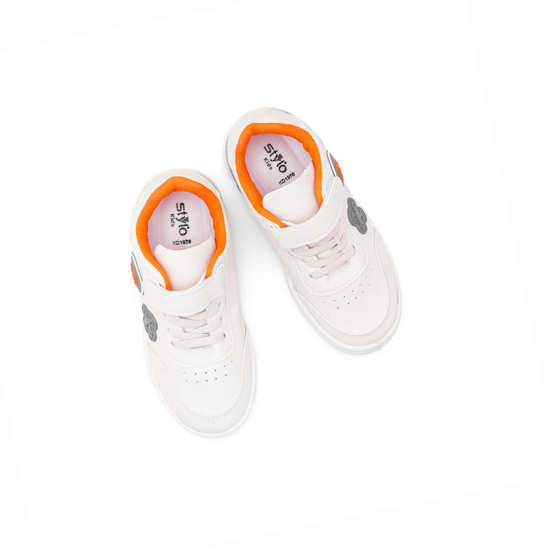 Girls White Casual Jogger KD1978