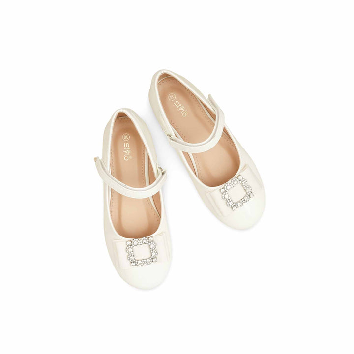 Girls White Casual Jogger KD2462