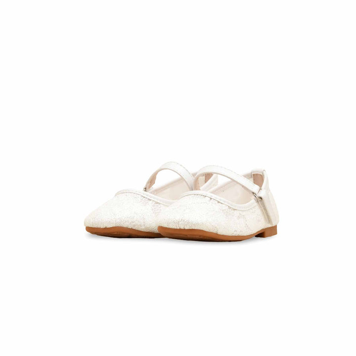 Girls White Casual Jogger KD2464