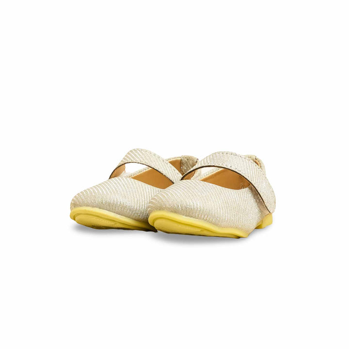 Girls Golden Fancy Pumps KD2472